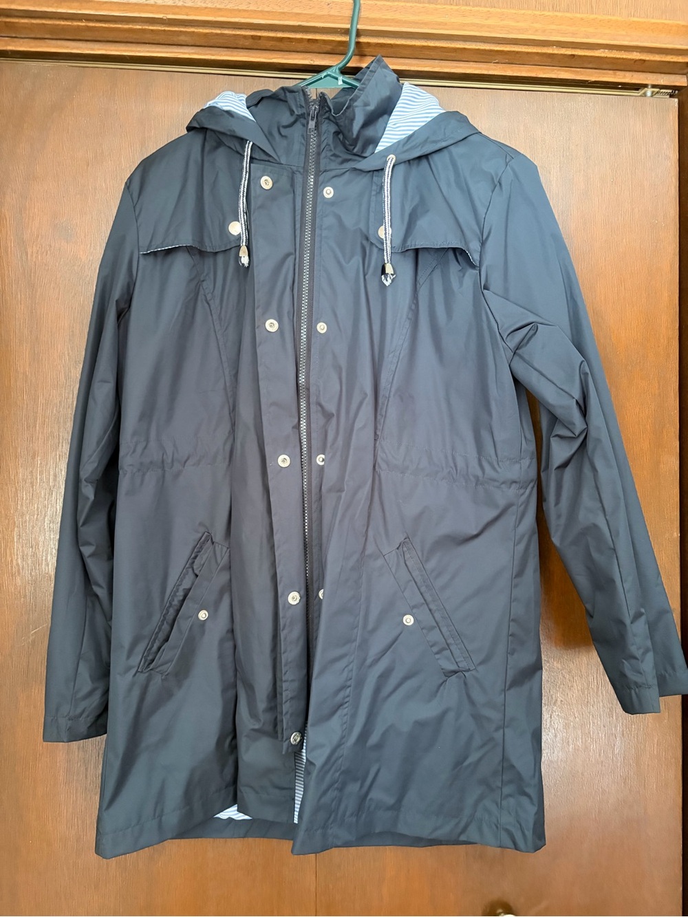 Women’s Medium Hooded Navy Rain Jacket